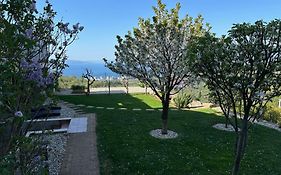 Terra Magica Deluxe Apartment Or Room With Private Parking, Terrace And Sea View