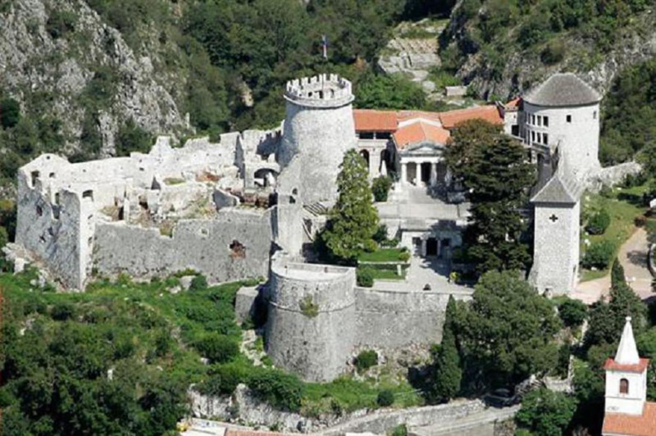 Terra Magica Deluxe Apartment Or Room With Private Parking, Terrace And Sea View Rijeka Exterior foto
