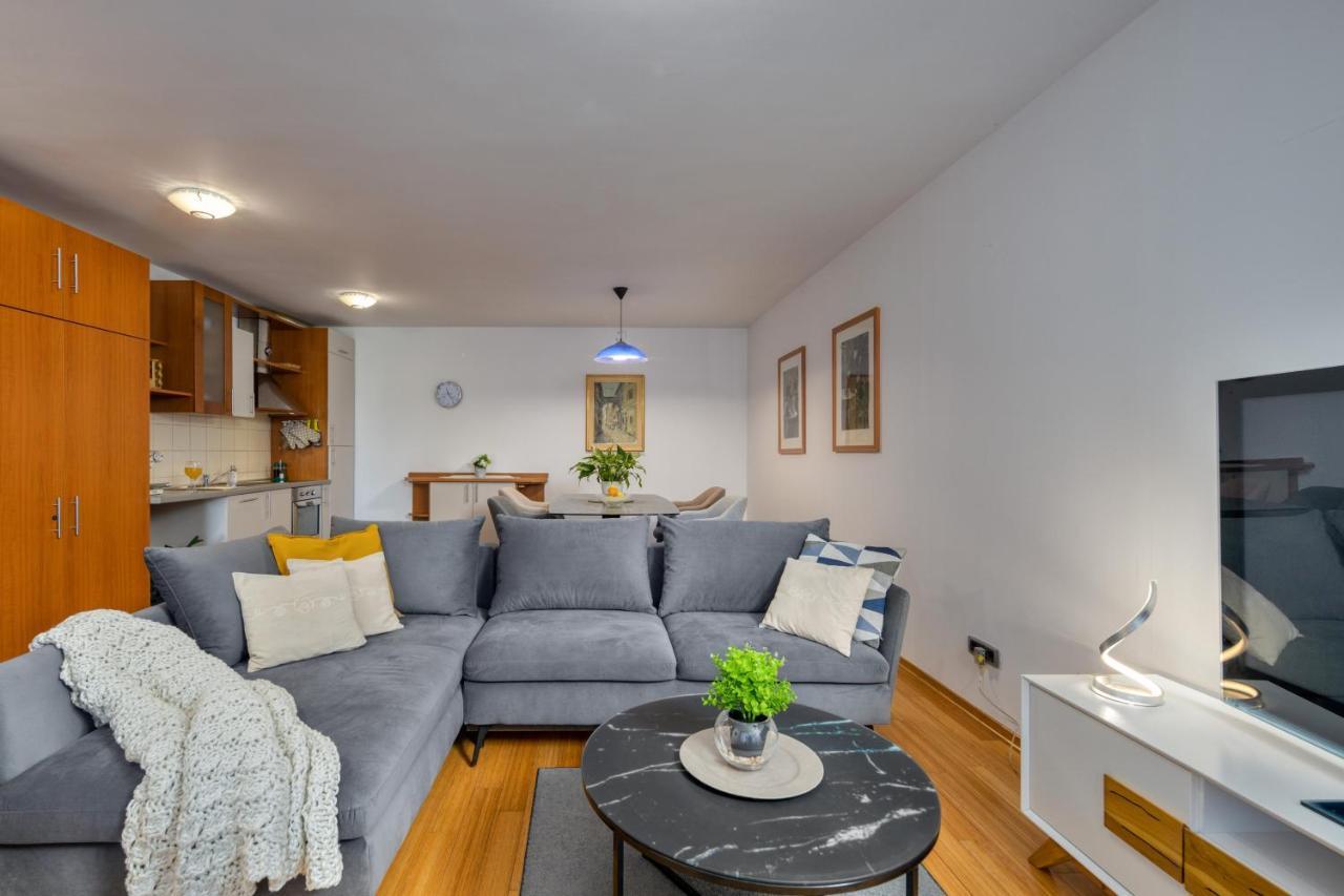 Terra Magica Deluxe Apartment Or Room With Private Parking, Terrace And Sea View Rijeka Exterior foto