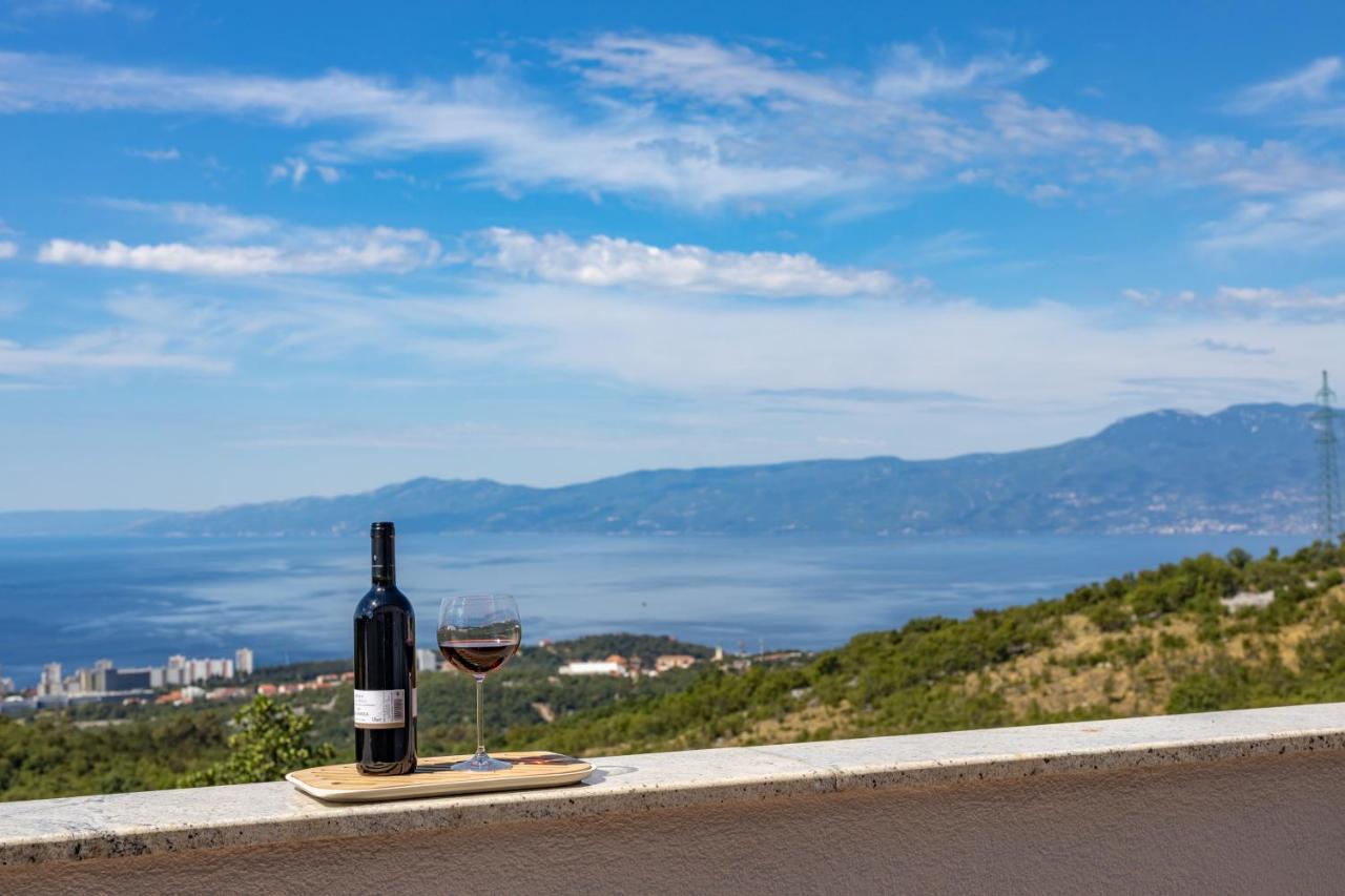 Terra Magica Deluxe Apartment Or Room With Private Parking, Terrace And Sea View Rijeka Exterior foto