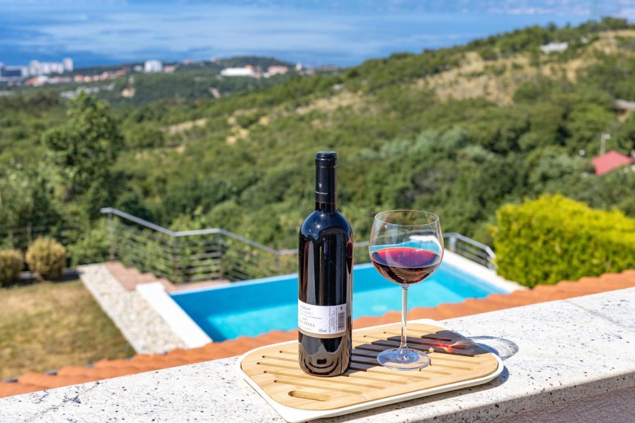 Terra Magica Deluxe Apartment Or Room With Private Parking, Terrace And Sea View Rijeka Exterior foto