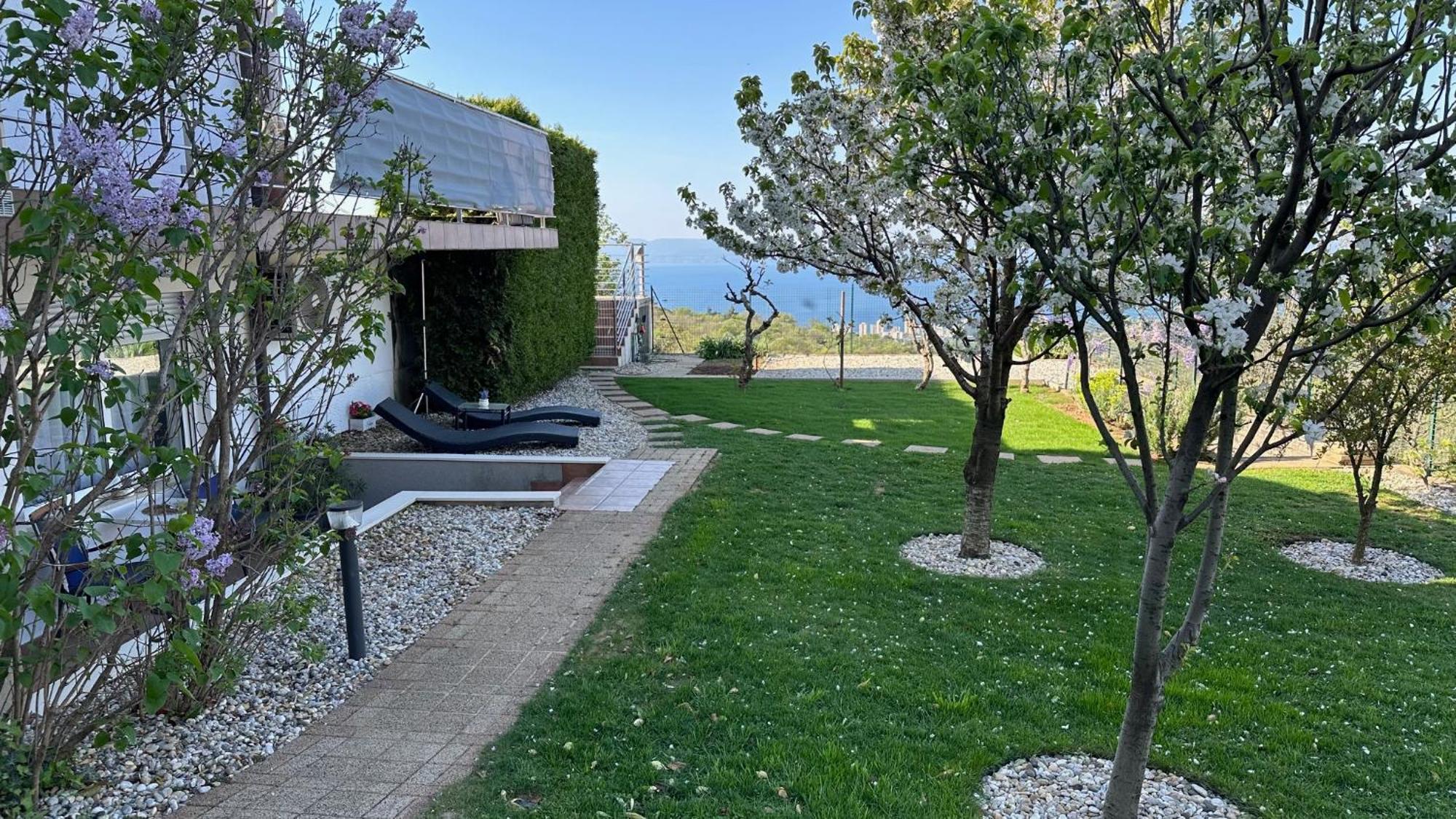 Terra Magica Deluxe Apartment Or Room With Private Parking, Terrace And Sea View Rijeka Exterior foto